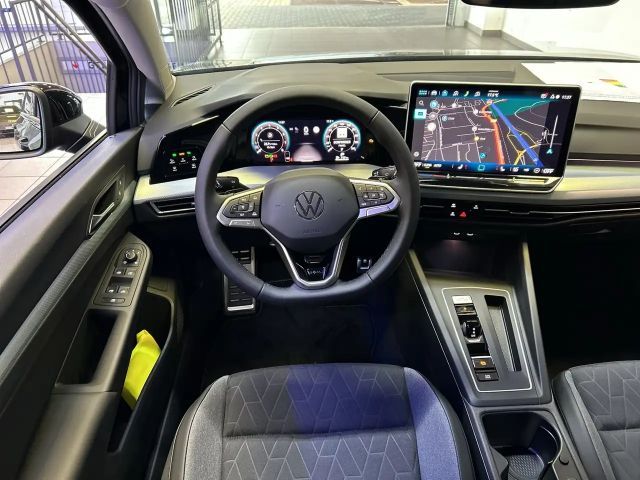 Volkswagen Golf 1.5 eTSI DSG Life