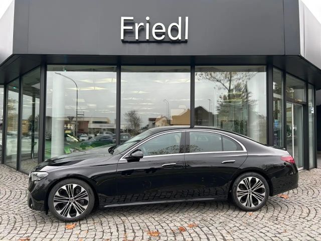 Mercedes-Benz E 220 AVANTGARDE E 220 d Sedan