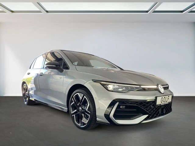 Volkswagen Golf 1.5 eTSI DSG IQ.Drive R-Line