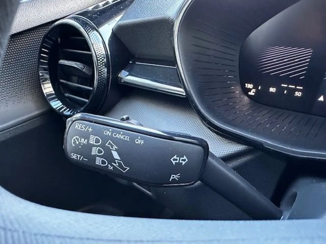 Skoda Fabia Essence PDC;CARPLAY;FSE;LED