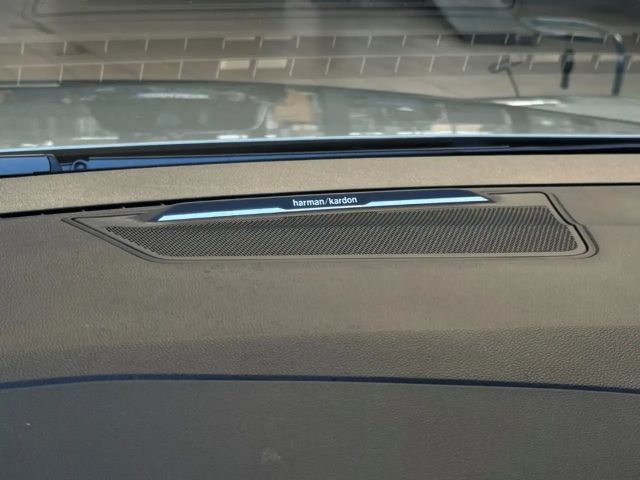 Renault Espace E-Tech Hybrid Iconic