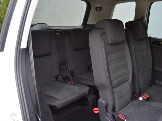 Volkswagen Touran 1.5 TSI DSG Highline Style