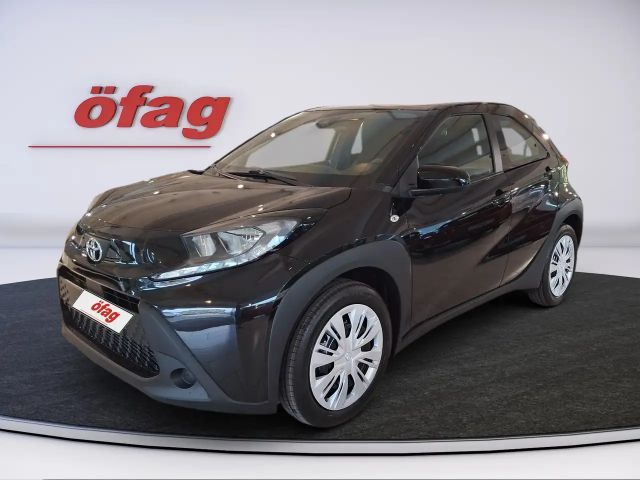 Toyota Aygo X 1.0 VVT-i Hatchback Play VVT-i