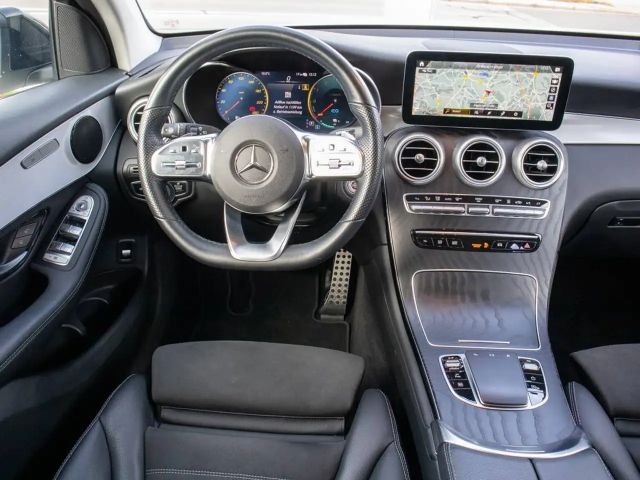 Mercedes-Benz GLC 300 4MATIC AMG Line