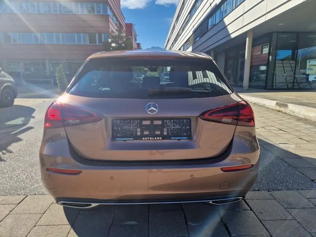 Mercedes-Benz A 180 A 180 Aut. Neuwertig-LED-NAVI-Teilleder-Rosegold!