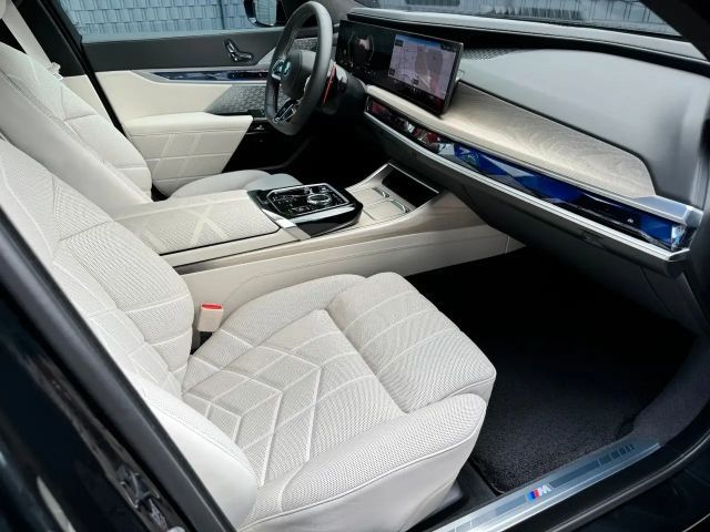 BMW 760 Sedan xDrive