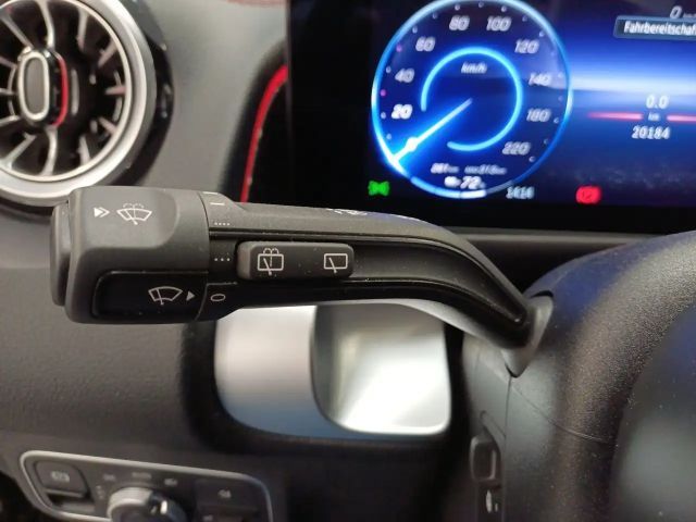 Mercedes-Benz EQB 300 4MATIC AMG Line