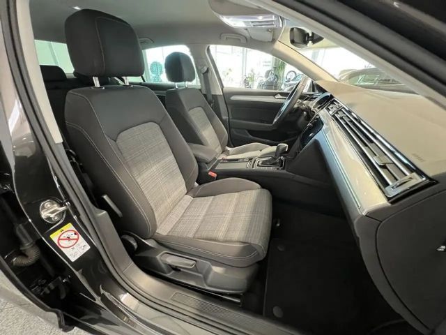 Volkswagen Passat ''Rückfahrkamera, Abstandstempomat''