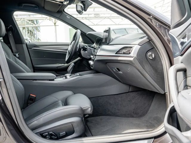 BMW 520 520d M-Sport Touring