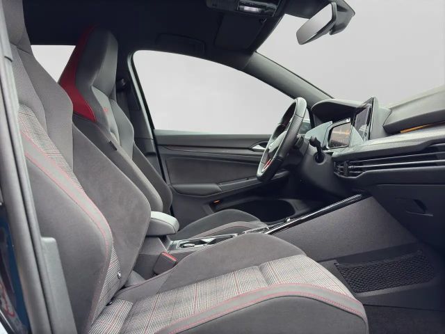 Volkswagen Golf GTI Style