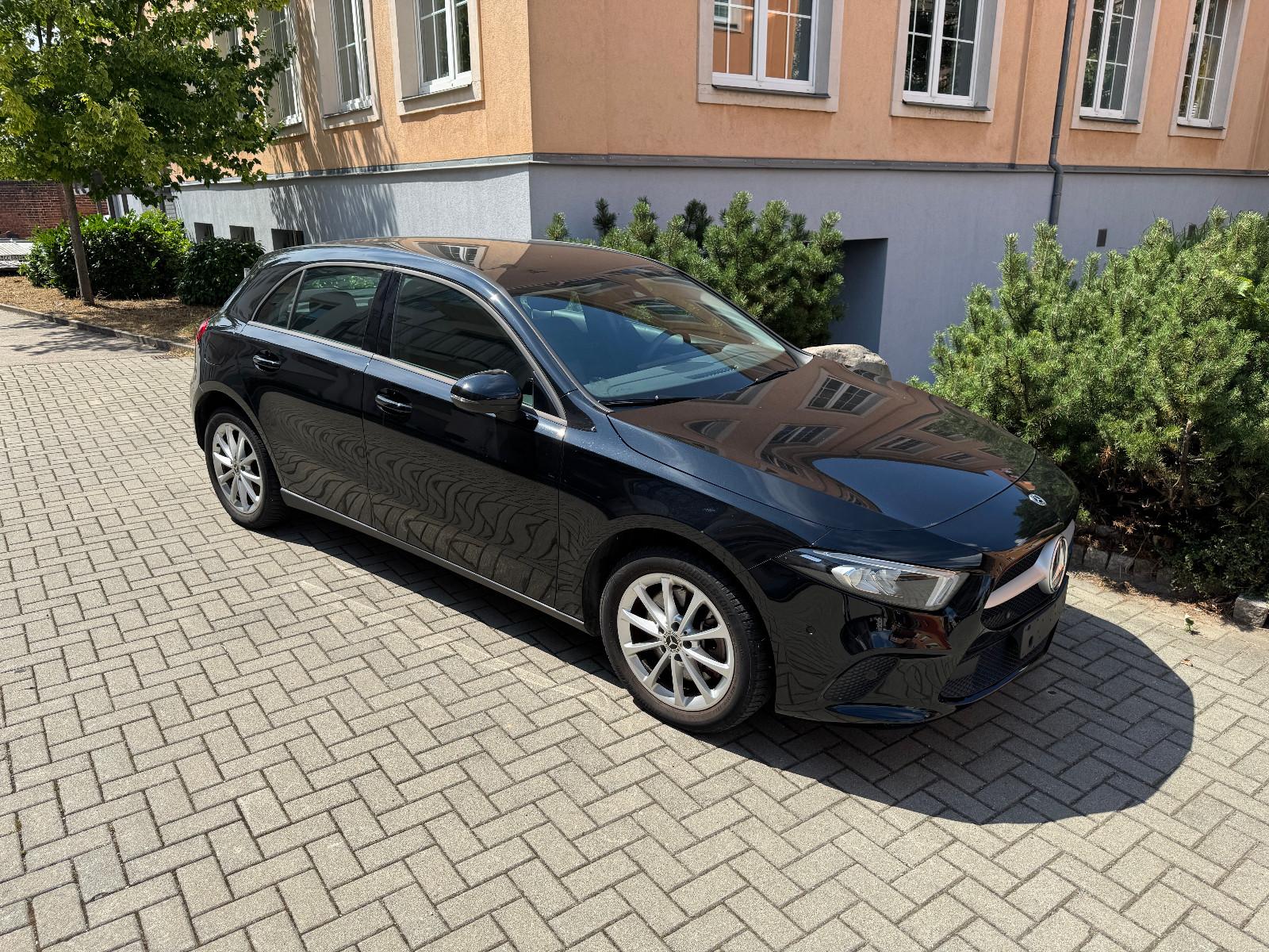 Mercedes-Benz A 250 A 250 e