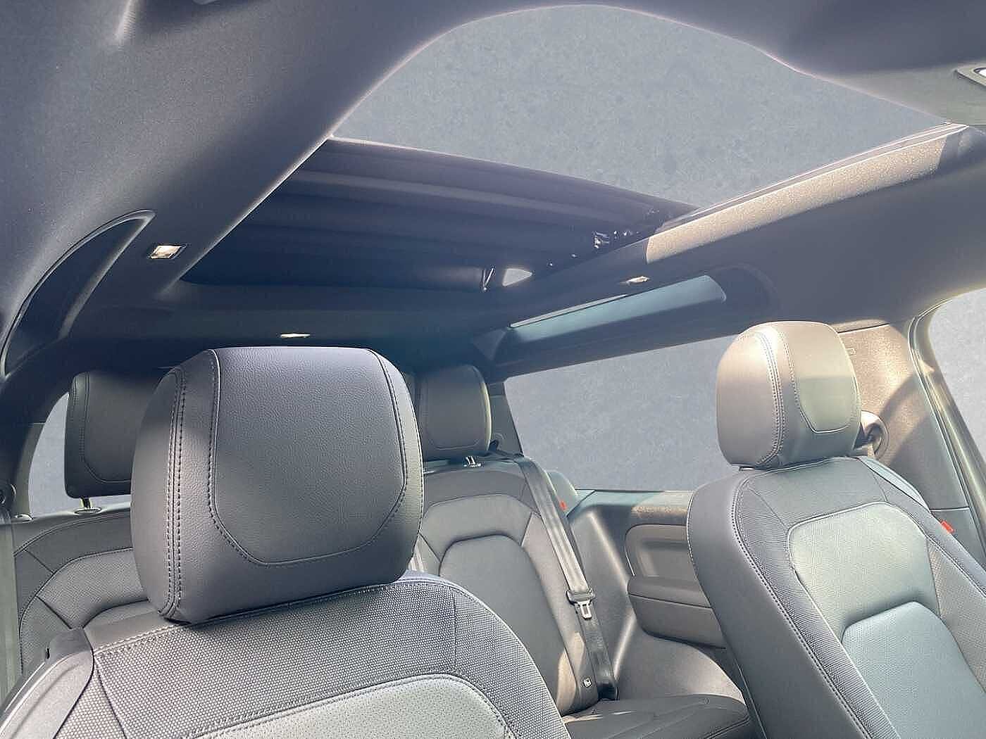 Land Rover Defender 90 Dynamic SE