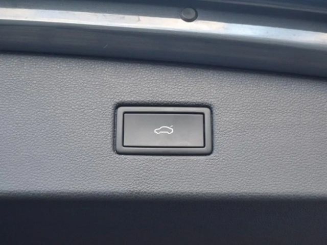 Volkswagen Tiguan 2.0 TDI DSG R-Line Style