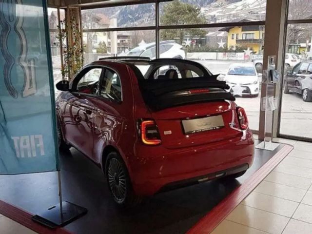 Fiat 500C RED