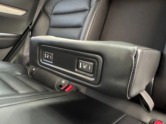 Renault Koleos Blue Initiale Paris