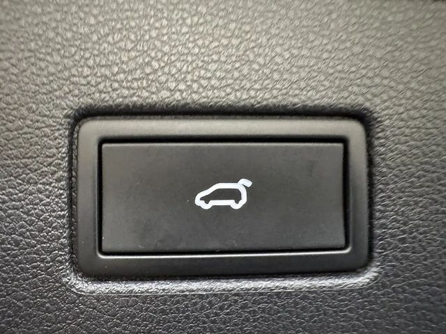 Volkswagen Touran 2,0 TDI *NAVI*ACC*PANO*Sitzheizung*PDC vo/hi*