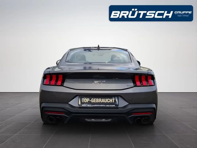Ford Mustang Fastback GT 5.0 V8