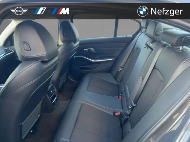 BMW 330 330e Sedan Sport Line