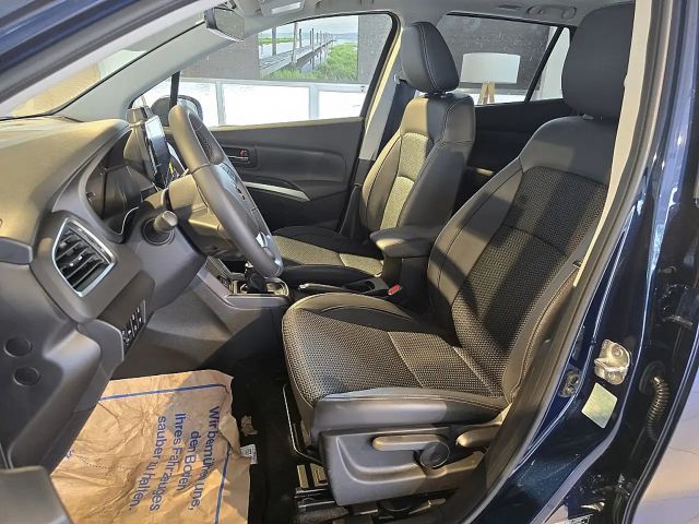 Suzuki S-Cross Flash Hybrid