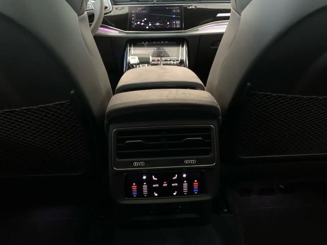 Audi RS Q8 Performance Quattro