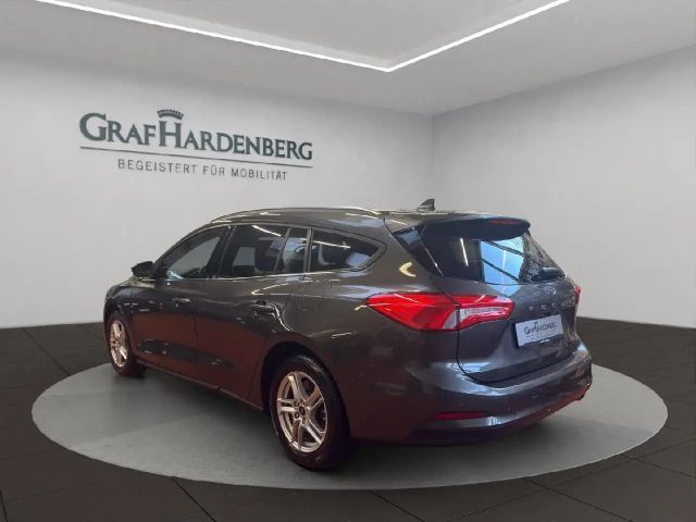 Ford Focus Cool & Connect