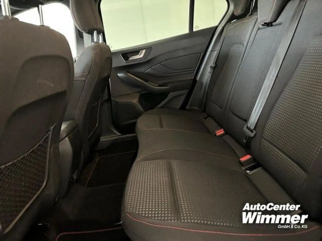 Ford Focus EcoBoost ST Line