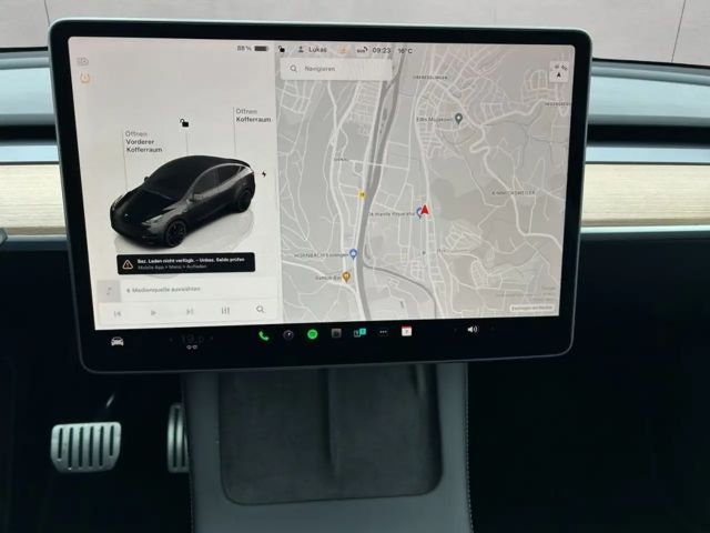 Tesla Model Y AWD Dual Motor Performance