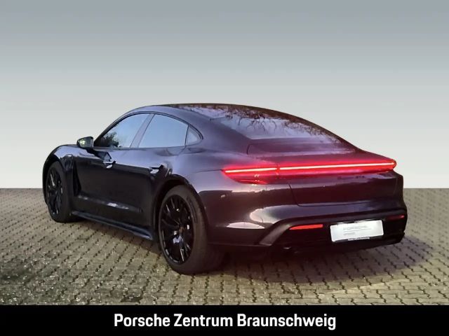 Porsche Taycan GTS Performance Plus