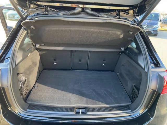 Mercedes-Benz B 250 4MATIC Progressive Sedan