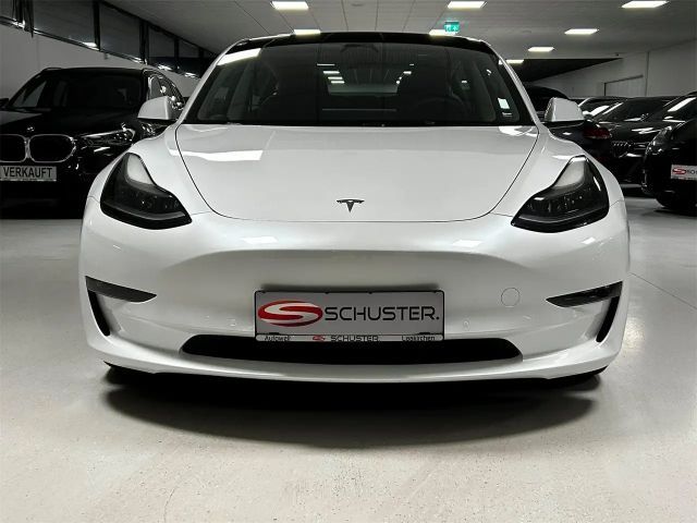 Tesla Model 3 AWD Performance