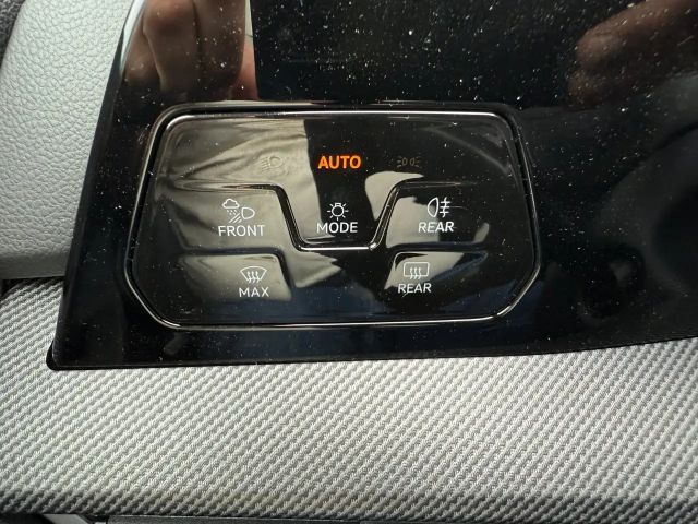 Volkswagen Golf DSG Sport Variant