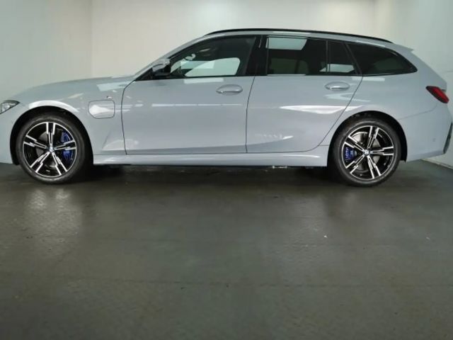 BMW 330 330e M-Sport Touring