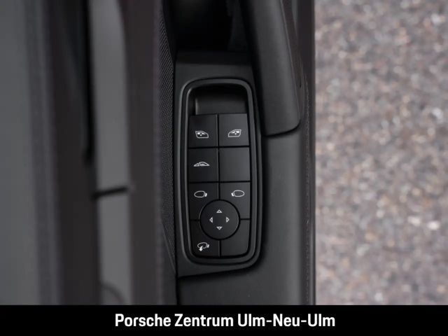 Porsche 992 Cabrio Carrera Turbo