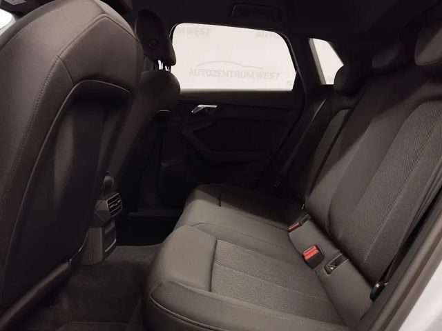 Audi A3 30 TDI Sedan