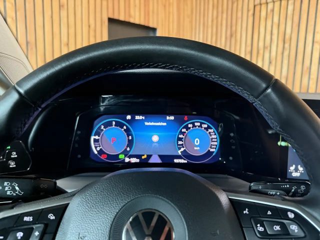 Volkswagen Golf DSG Style Variant