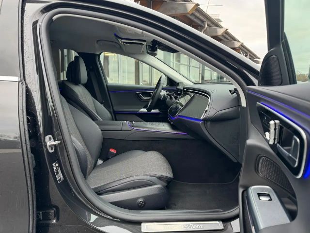 Mercedes-Benz E 220 AVANTGARDE E 220 d Estate