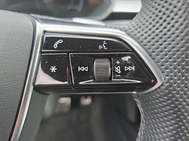 Audi Q8 e-tron 50 Business Quattro