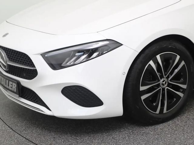 Mercedes-Benz A 180 A 180 d Progressive