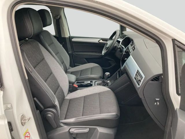 Volkswagen Touran 1.5 TSI DSG IQ.Drive