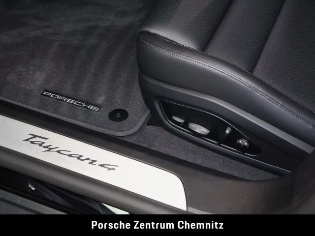 Porsche Taycan 4