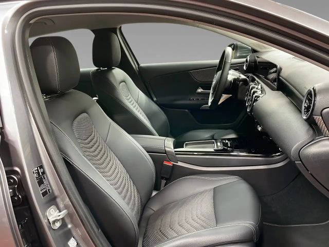 Mercedes-Benz A 200 Progressive