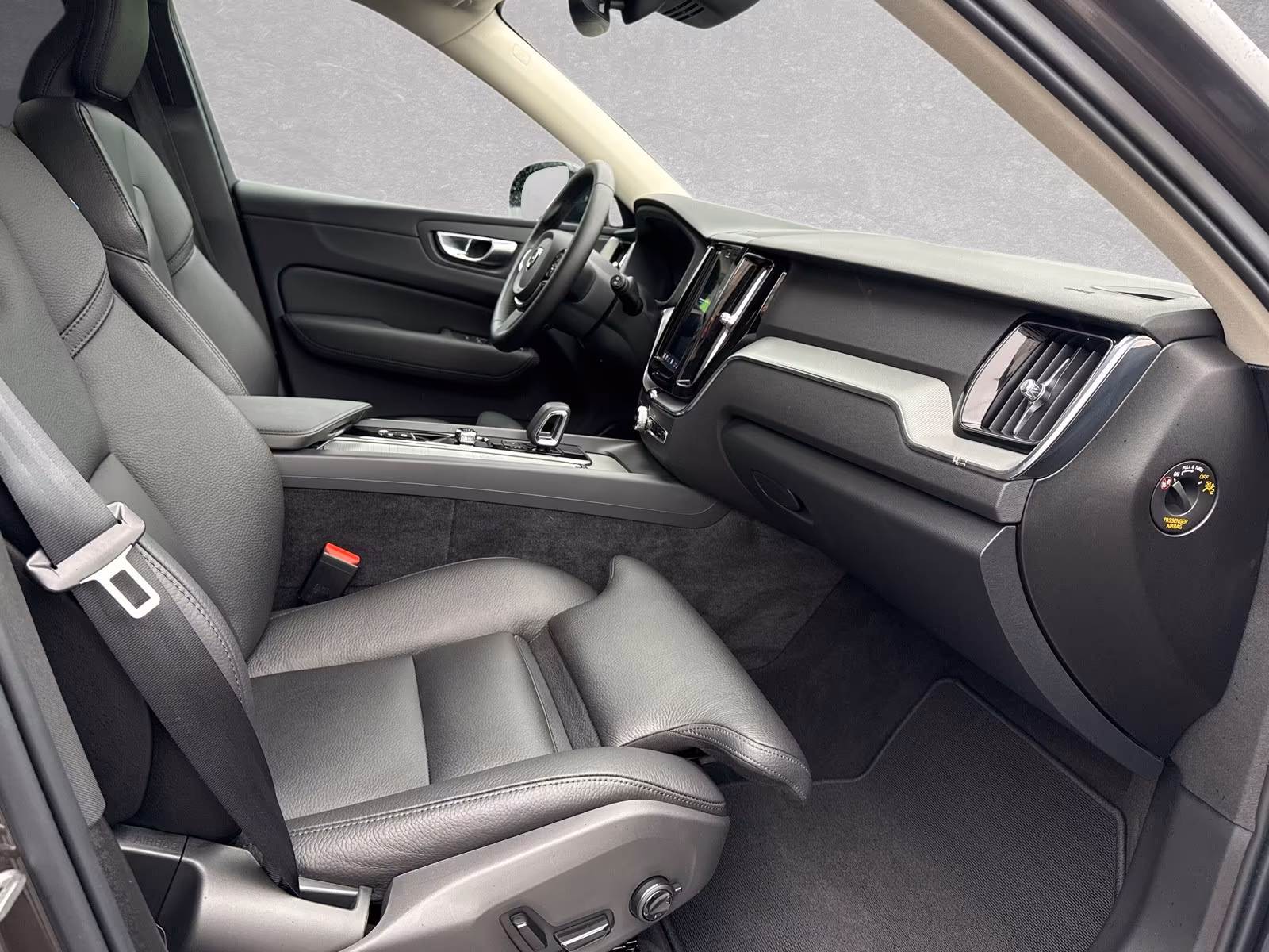 Volvo XC60 AWD Dark Plus T8