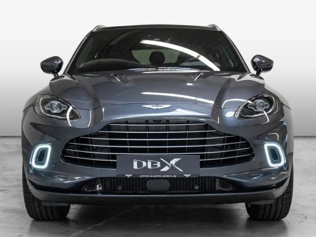 Aston Martin DBX Magnetic Silver Onyx Black