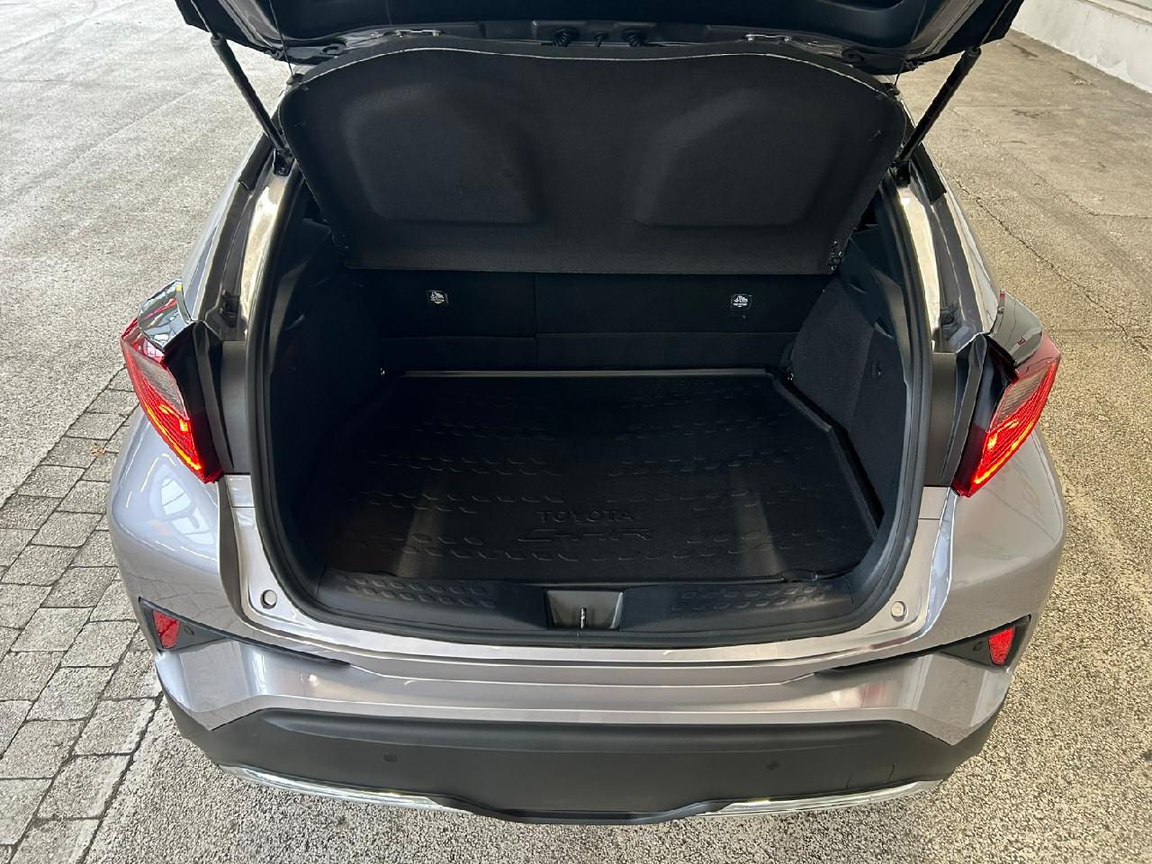 Toyota C-HR 5-deurs Plus