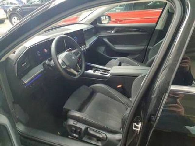 Volkswagen Passat 1.5 eTSI Business DSG Variant