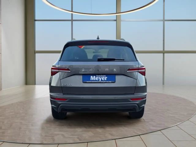 Skoda Karoq 1,0TSI 115PS Navi/LED/ACC/Kamera/Winterp.    **