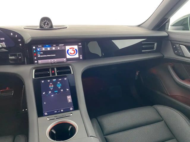 Porsche Taycan 4 Cross Turismo