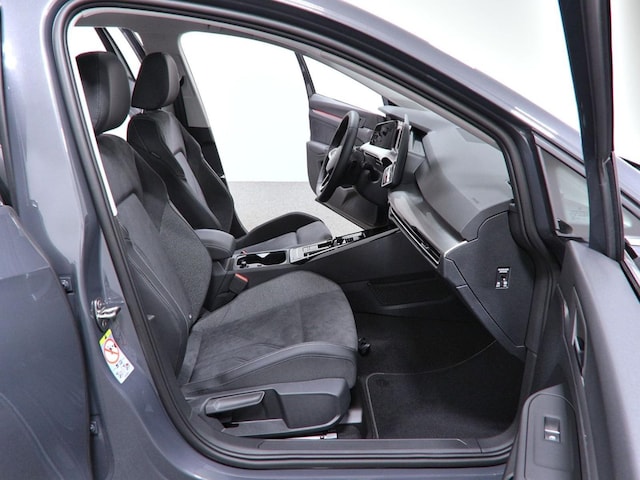 Volkswagen Golf 1.5 eTSI DSG Style Variant