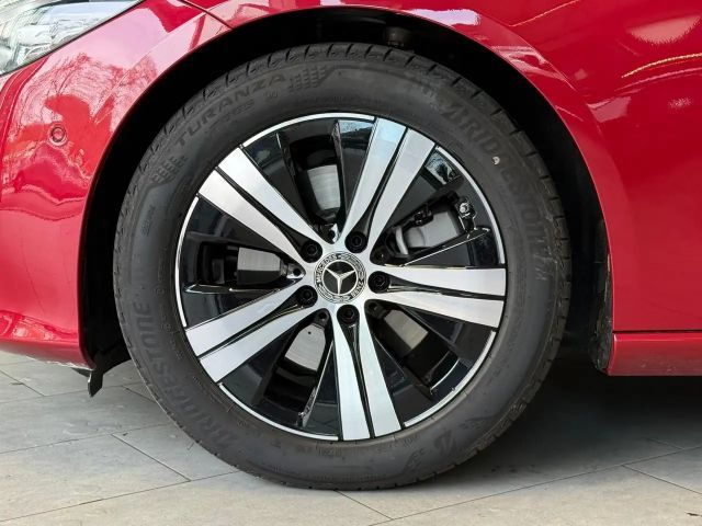 Mercedes-Benz C 200 AVANTGARDE Sedan