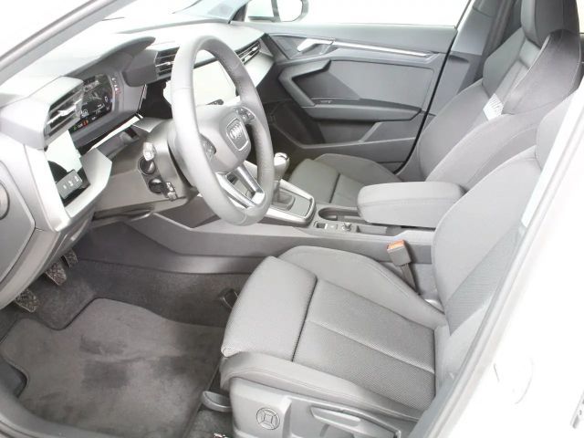 Audi A3 30 TFSI Sedan